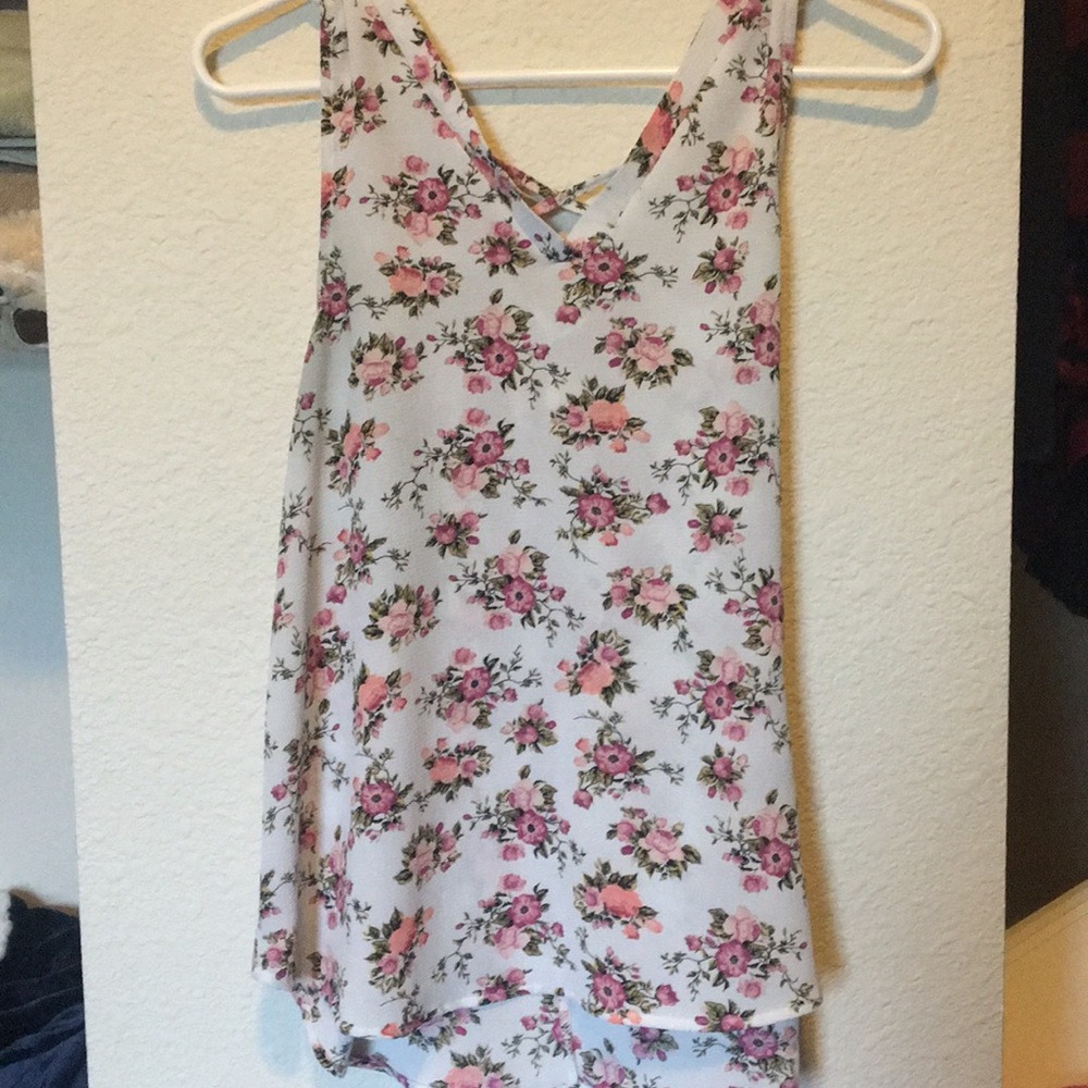 Floral sleeveless blouse